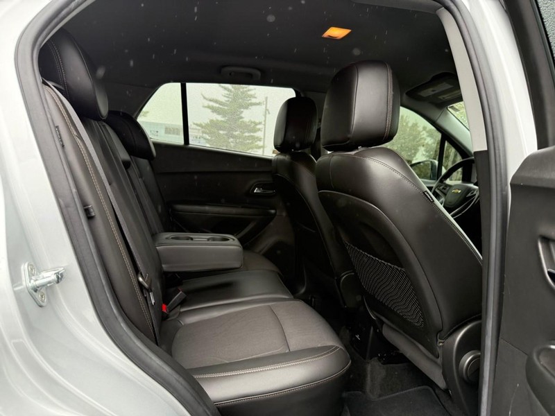 Chevrolet Trax Vehicle Full-screen Gallery Image 10