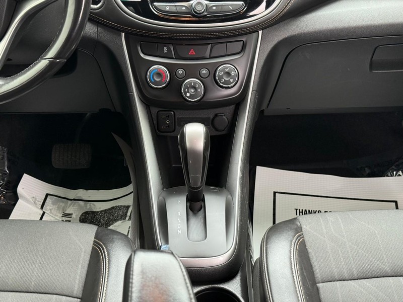 Chevrolet Trax Vehicle Full-screen Gallery Image 14
