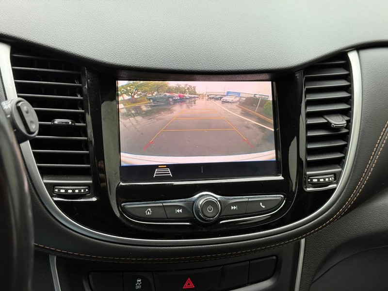 Chevrolet Trax Vehicle Full-screen Gallery Image 22