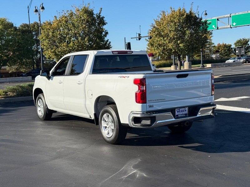 Chevrolet Silverado 1500 Vehicle Full-screen Gallery Image 3