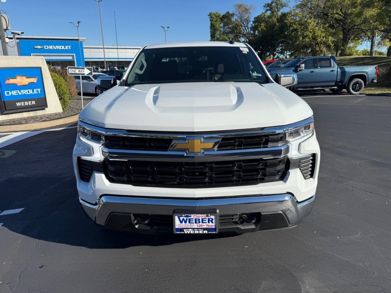 Chevrolet Silverado 1500 Vehicle Full-screen Gallery Image 10