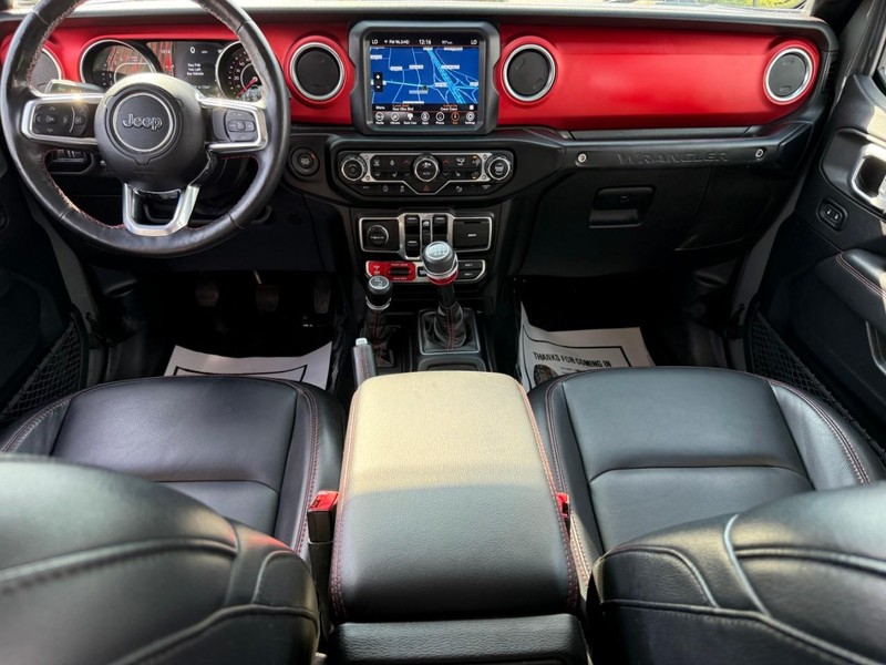 Jeep Wrangler Unlimited Vehicle Full-screen Gallery Image 9