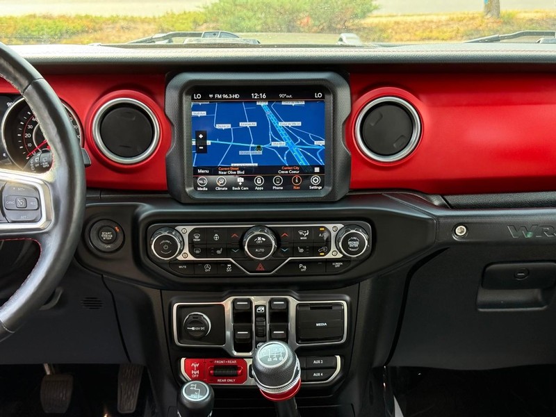 Jeep Wrangler Unlimited Vehicle Full-screen Gallery Image 11