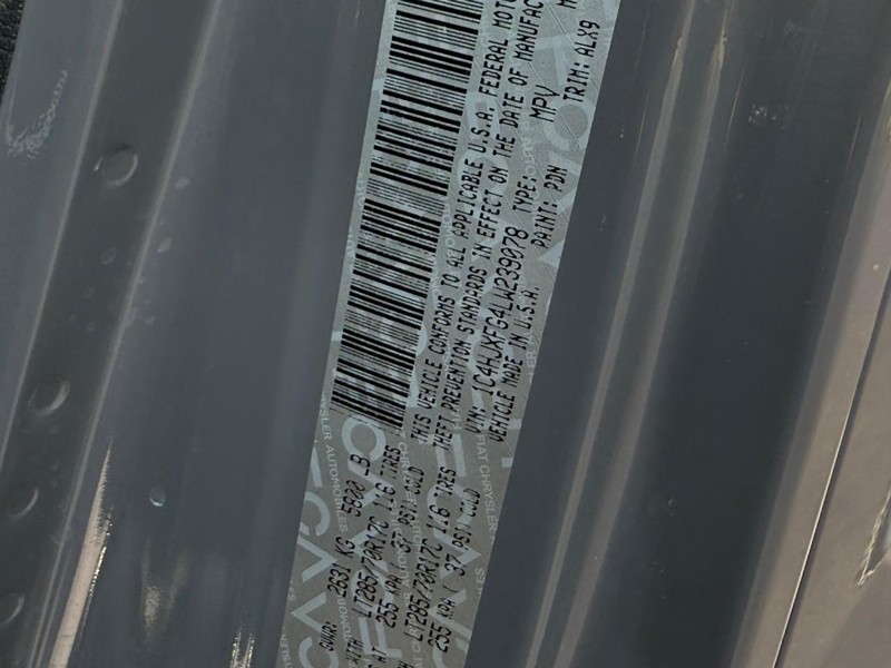 Jeep Wrangler Unlimited Vehicle Full-screen Gallery Image 21