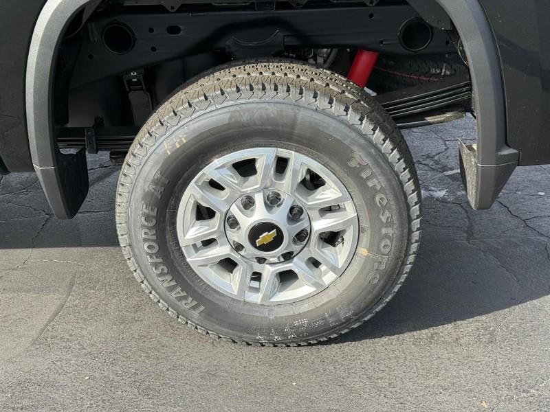 Chevrolet Silverado 2500HD Vehicle Full-screen Gallery Image 4