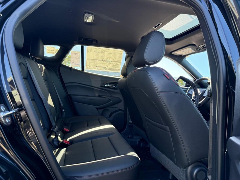 Chevrolet Trax Vehicle Full-screen Gallery Image 6