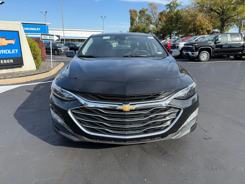 Chevrolet Malibu Vehicle Full-screen Gallery Image 10