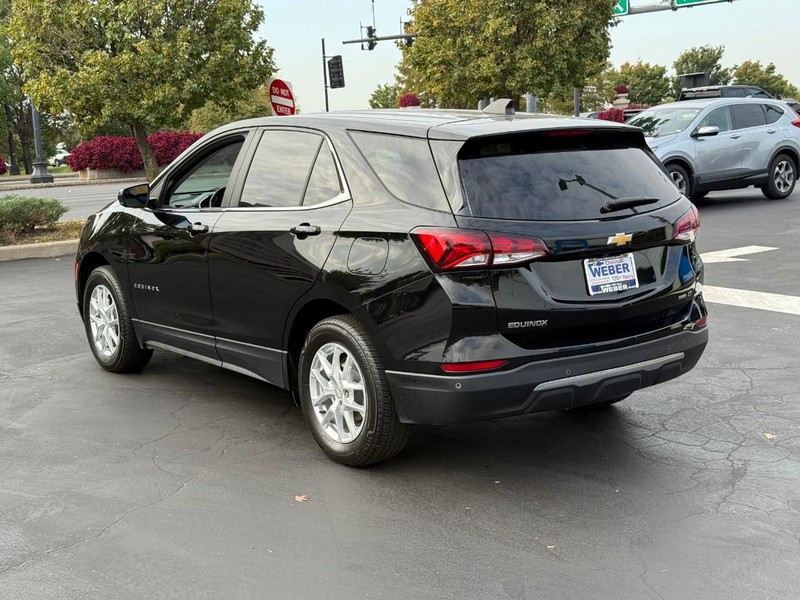 Chevrolet Equinox Vehicle Full-screen Gallery Image 3