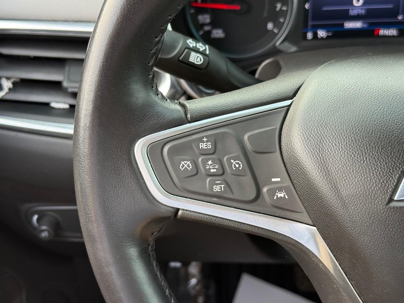 Chevrolet Equinox Vehicle Full-screen Gallery Image 17