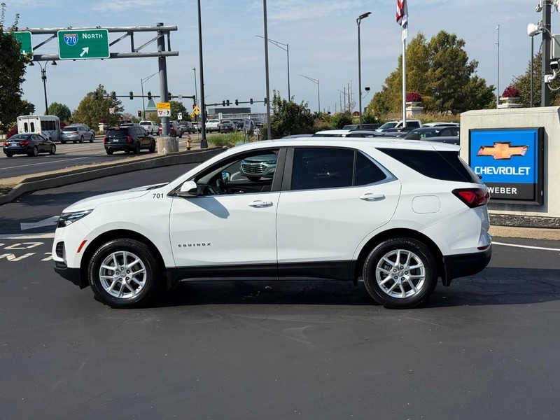 Chevrolet Equinox Vehicle Full-screen Gallery Image 2