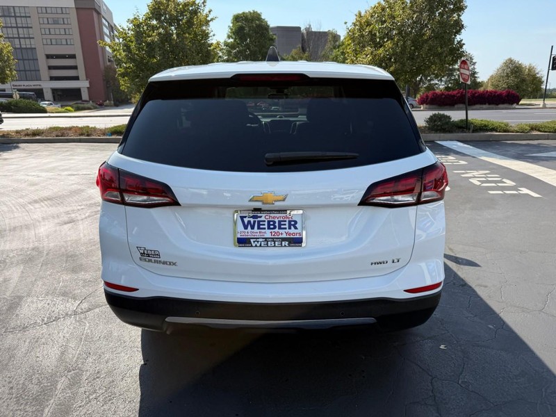 Chevrolet Equinox Vehicle Full-screen Gallery Image 7