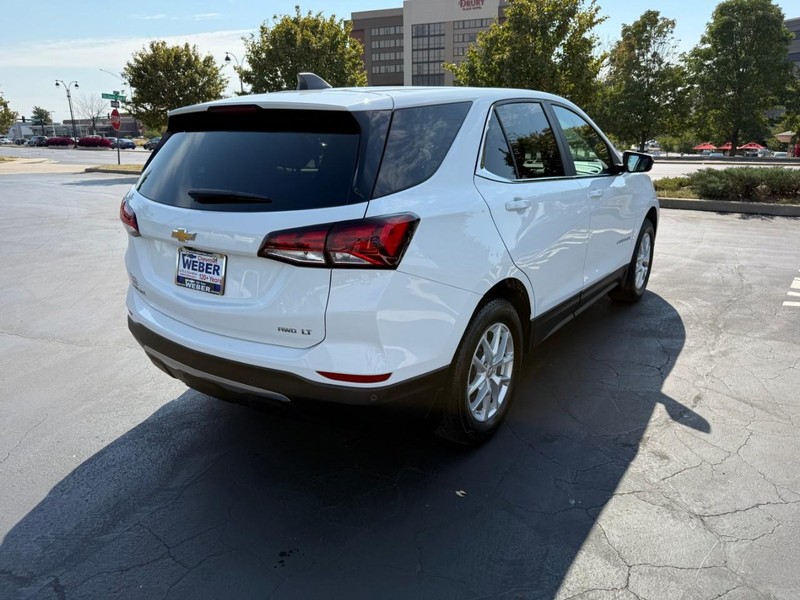 Chevrolet Equinox Vehicle Full-screen Gallery Image 8