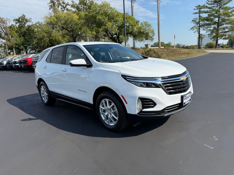 Chevrolet Equinox Vehicle Full-screen Gallery Image 9