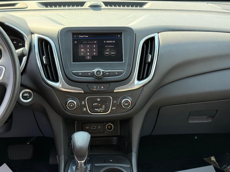 Chevrolet Equinox Vehicle Full-screen Gallery Image 14