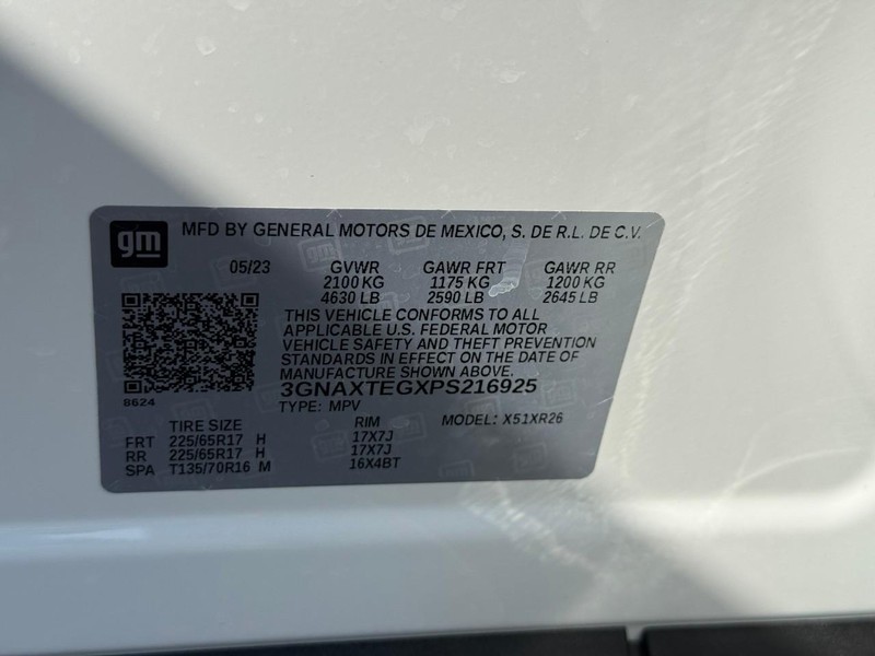 Chevrolet Equinox Vehicle Full-screen Gallery Image 24