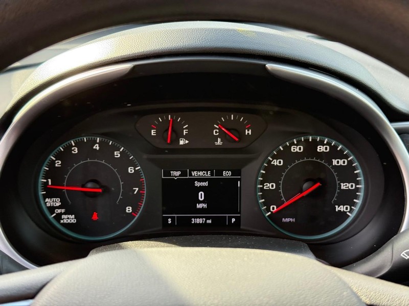 Chevrolet Malibu Vehicle Full-screen Gallery Image 21