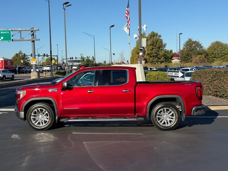 GMC Sierra 1500 Vehicle Full-screen Gallery Image 2