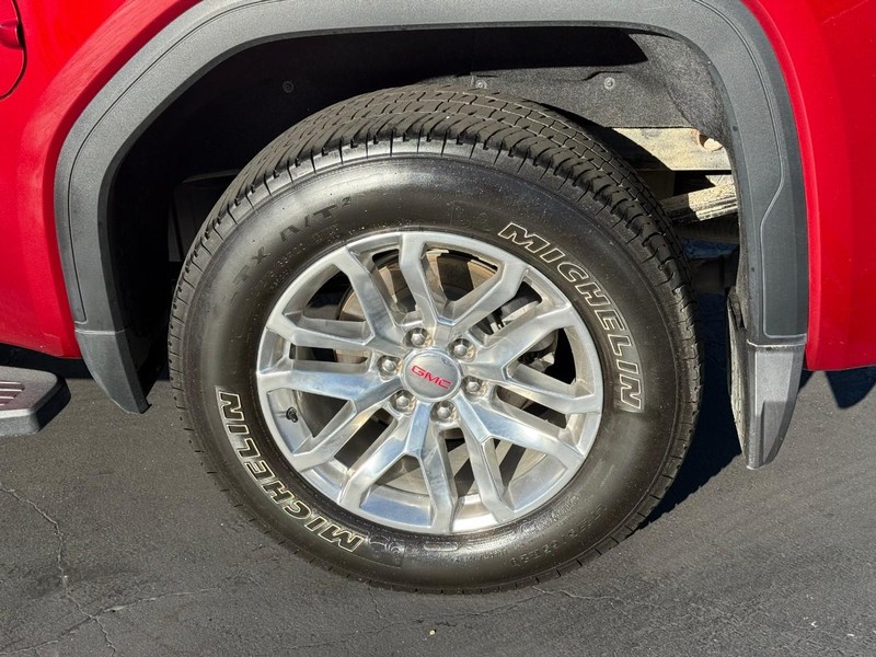 GMC Sierra 1500 Vehicle Full-screen Gallery Image 4