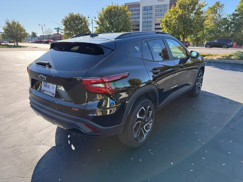 Chevrolet Trax Vehicle Full-screen Gallery Image 8
