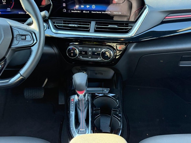 Chevrolet Trax Vehicle Full-screen Gallery Image 15