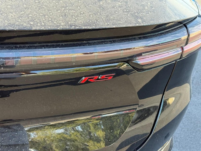 Chevrolet Equinox EV Vehicle Full-screen Gallery Image 5