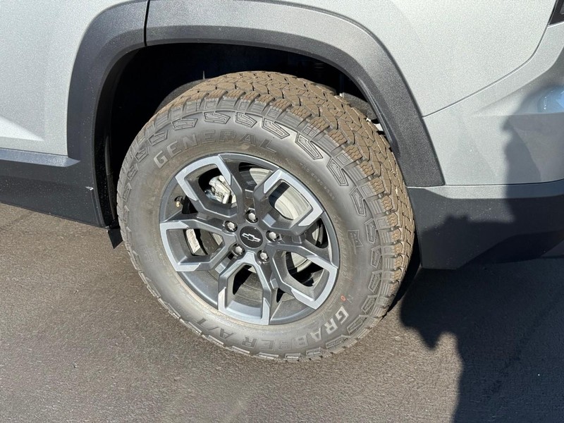 Chevrolet Equinox Vehicle Full-screen Gallery Image 4