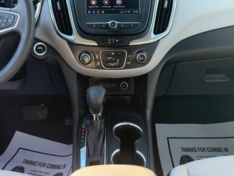 Chevrolet Equinox Vehicle Full-screen Gallery Image 14