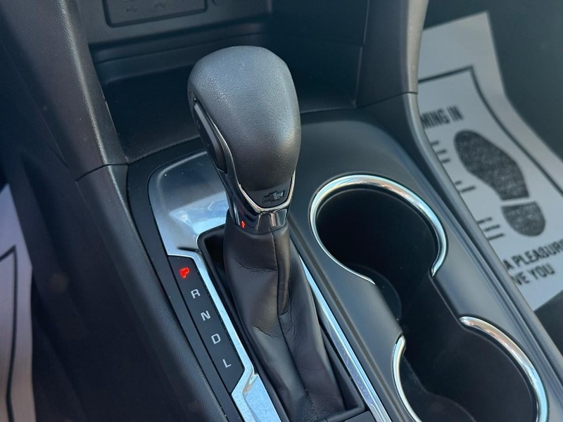 Chevrolet Equinox Vehicle Full-screen Gallery Image 20