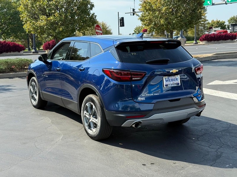 Chevrolet Blazer Vehicle Full-screen Gallery Image 3