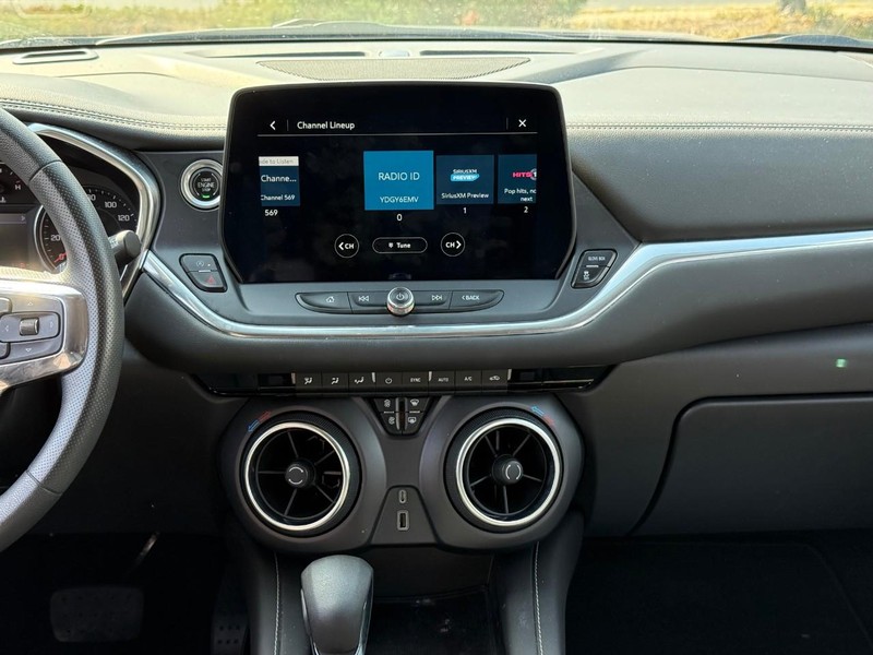 Chevrolet Blazer Vehicle Full-screen Gallery Image 14