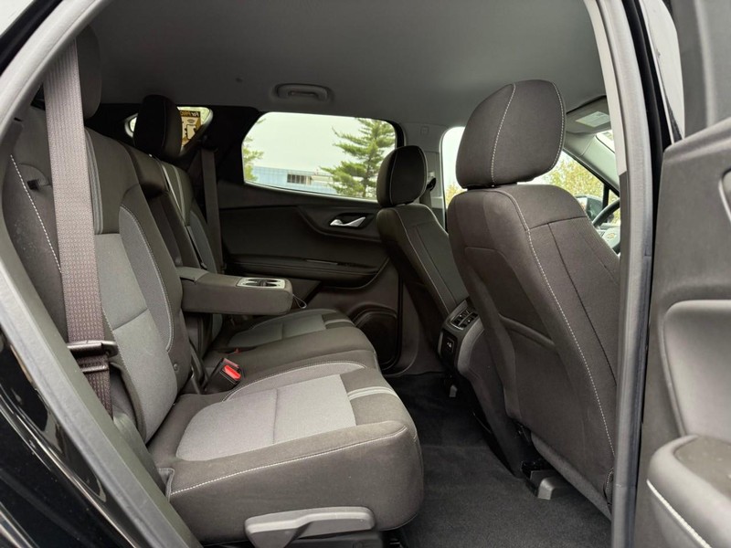 Chevrolet Blazer Vehicle Full-screen Gallery Image 10