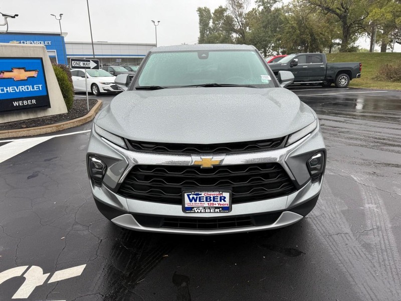 Chevrolet Blazer Vehicle Full-screen Gallery Image 9