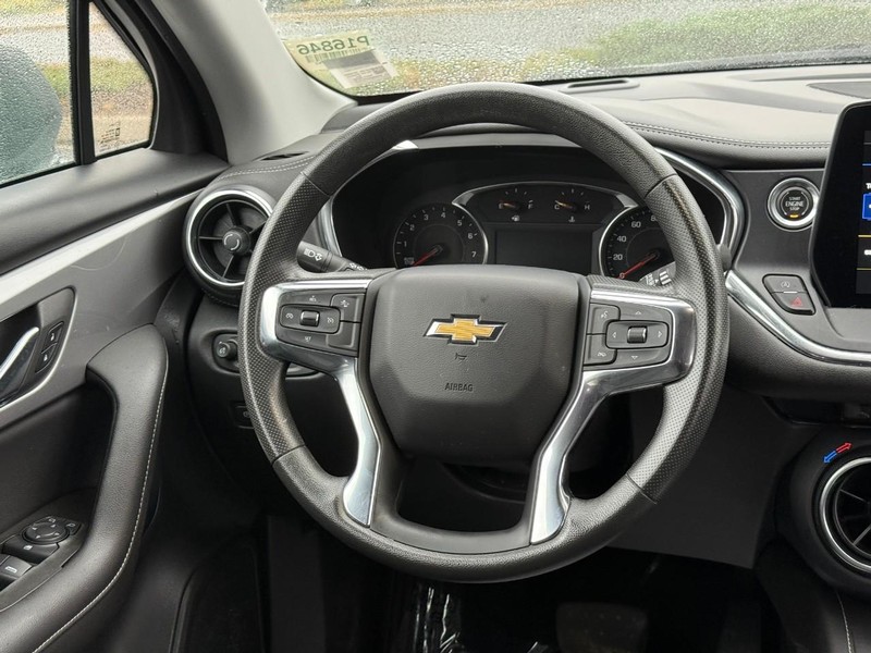 Chevrolet Blazer Vehicle Full-screen Gallery Image 12