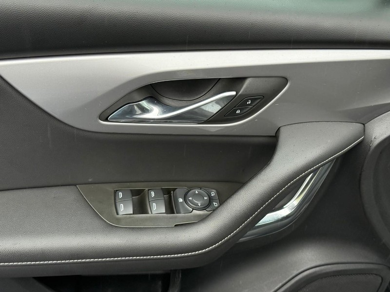 Chevrolet Blazer Vehicle Full-screen Gallery Image 15