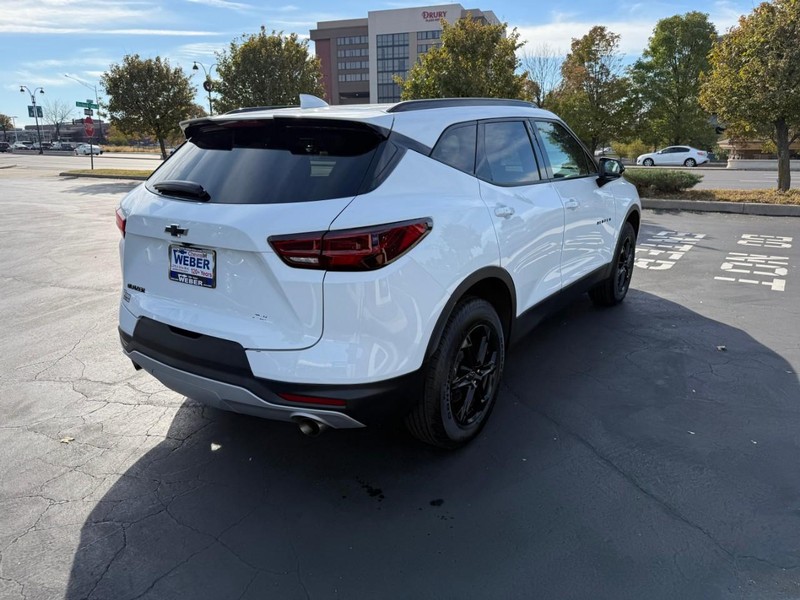 Chevrolet Blazer Vehicle Full-screen Gallery Image 7