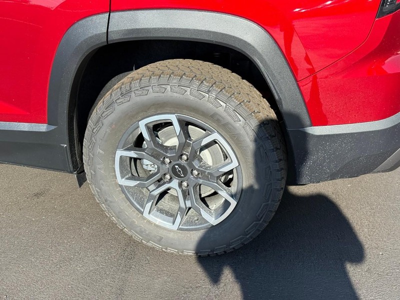 Chevrolet Equinox Vehicle Full-screen Gallery Image 4