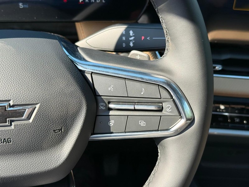 Chevrolet Equinox Vehicle Full-screen Gallery Image 13