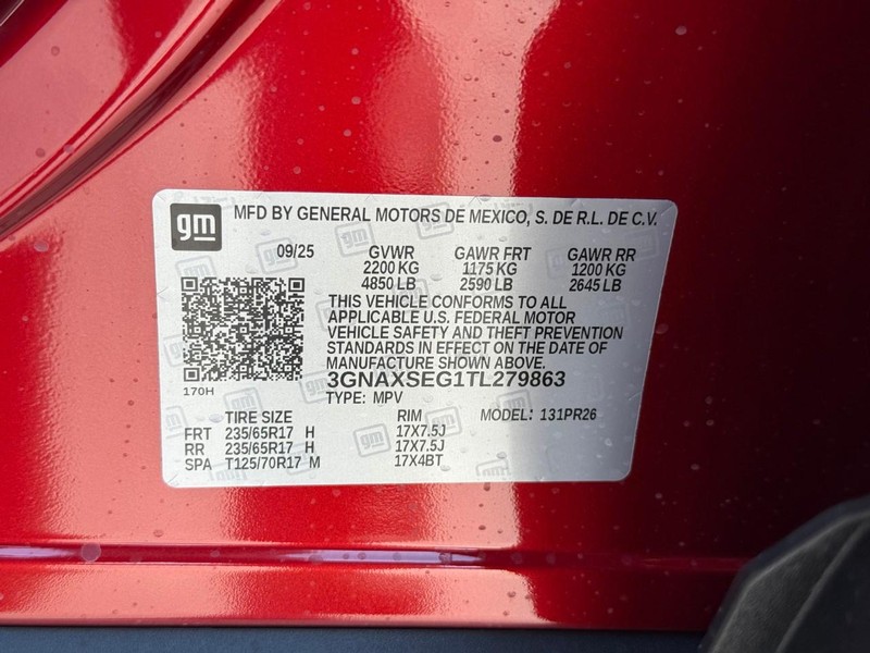 Chevrolet Equinox Vehicle Full-screen Gallery Image 15