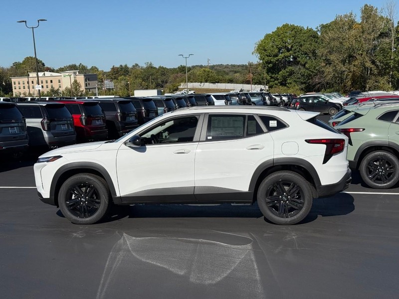 Chevrolet Trax Vehicle Full-screen Gallery Image 2