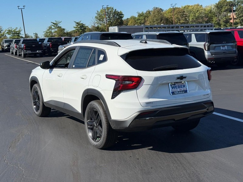 Chevrolet Trax Vehicle Full-screen Gallery Image 3