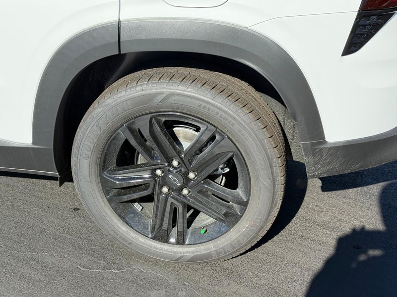 Chevrolet Trax Vehicle Full-screen Gallery Image 4