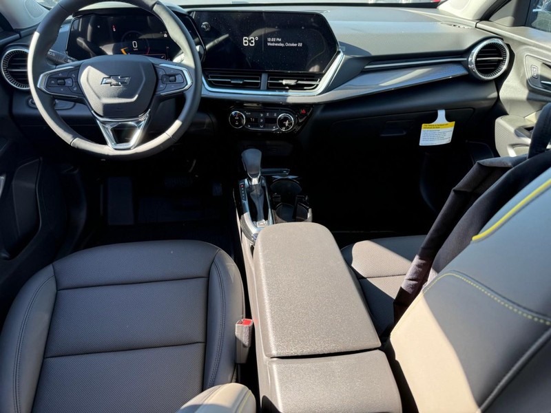 Chevrolet Trax Vehicle Full-screen Gallery Image 7