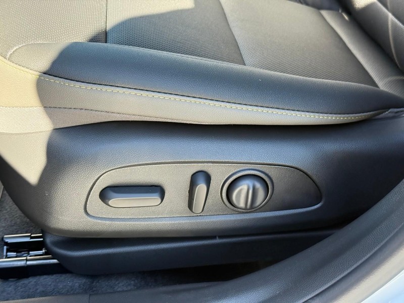 Chevrolet Trax Vehicle Full-screen Gallery Image 13