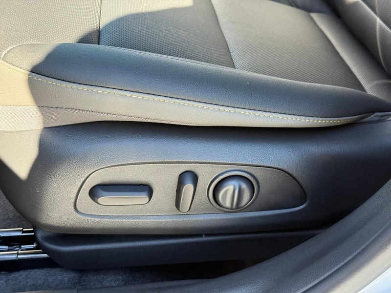 Chevrolet Trax Vehicle Full-screen Gallery Image 14