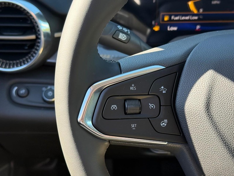 Chevrolet Trax Vehicle Full-screen Gallery Image 15