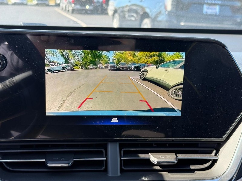 Chevrolet Trax Vehicle Full-screen Gallery Image 19