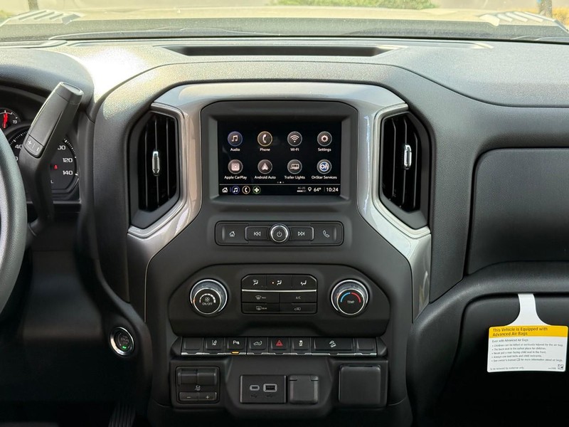 Chevrolet Silverado 2500HD Vehicle Full-screen Gallery Image 9