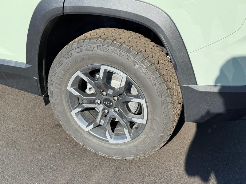 Chevrolet Equinox Vehicle Full-screen Gallery Image 4