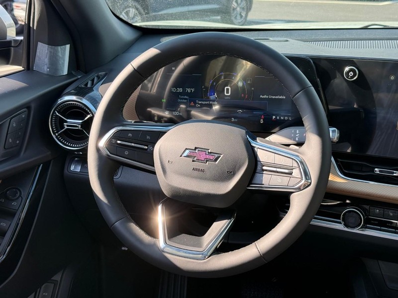 Chevrolet Equinox Vehicle Full-screen Gallery Image 8