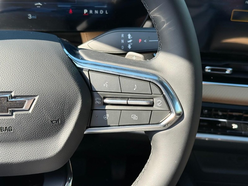 Chevrolet Equinox Vehicle Full-screen Gallery Image 14